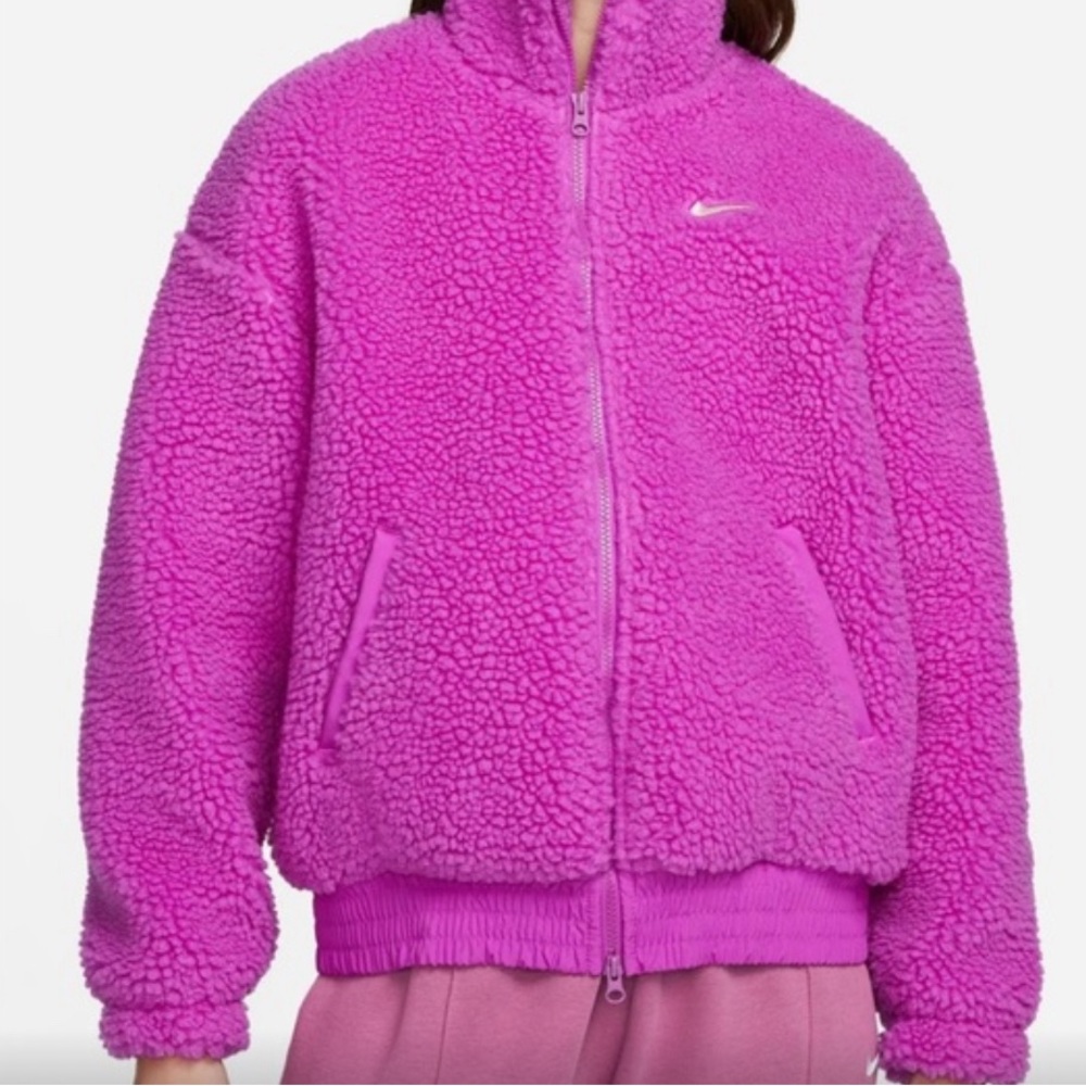Nike Women's Winter Plush Swoosh Jacket Oversized XS NWOT AND NEVER WORN